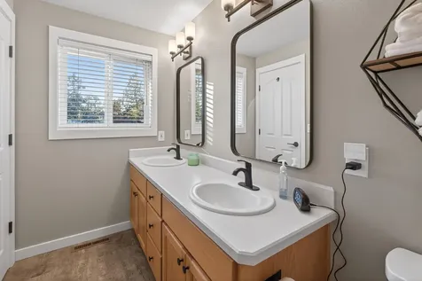 4805 NW 57th Street Redmond OR 97756