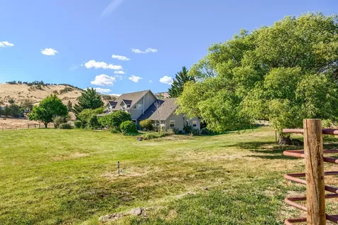 2101 Dead Indian Memorial Road Ashland OR 97520