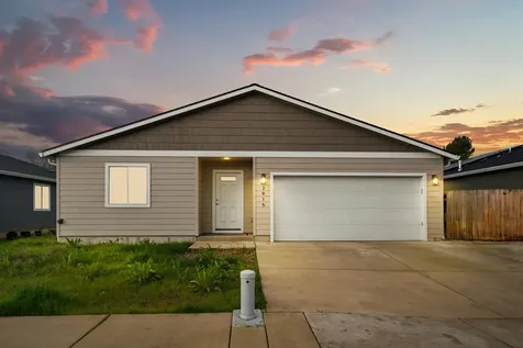 7915 Jacqueline Way White City OR 97503