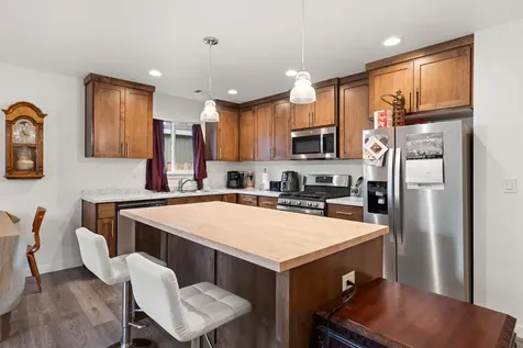 7915 Jacqueline Way White City OR 97503