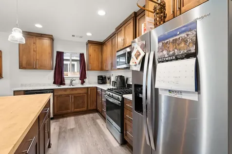 7915 Jacqueline Way White City OR 97503
