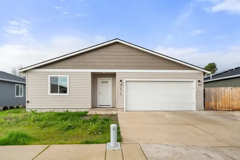 7915 Jacqueline Way White City OR 97503