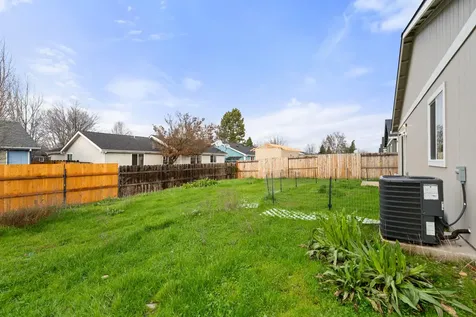 7915 Jacqueline Way White City OR 97503