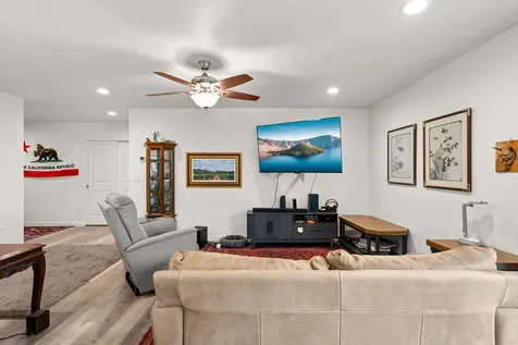 7915 Jacqueline Way White City OR 97503
