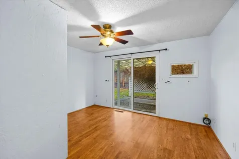 1602 Gayety Lane Medford OR 97504