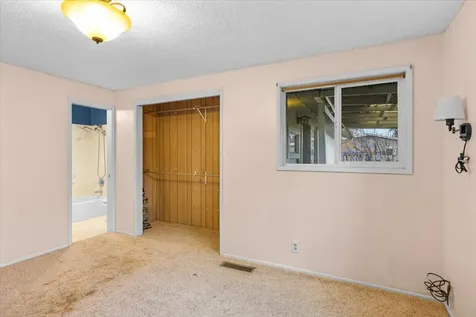1602 Gayety Lane Medford OR 97504