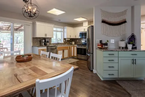 2240 SW 24th Street Redmond OR 97756