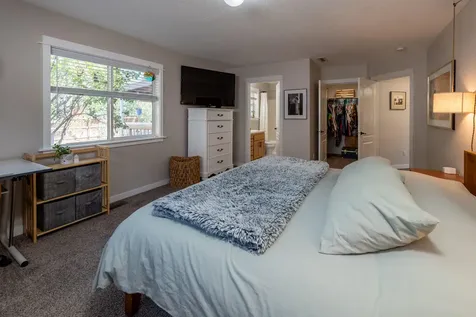 2240 SW 24th Street Redmond OR 97756