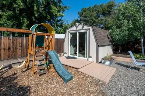 2240 SW 24th Street Redmond OR 97756