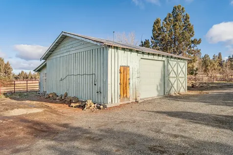 1839 NW 51st Street Redmond OR 97756