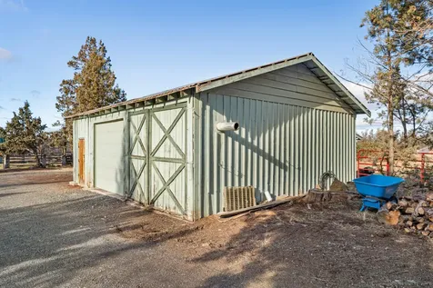 1839 NW 51st Street Redmond OR 97756