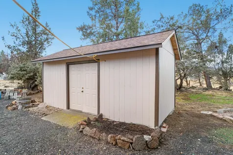 1839 NW 51st Street Redmond OR 97756