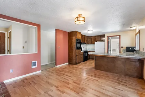 1839 NW 51st Street Redmond OR 97756