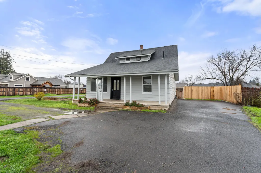 2772 Merriman Road Medford OR 97501
