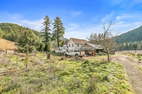 6026 Carberry Creek Road Jacksonville OR 97530