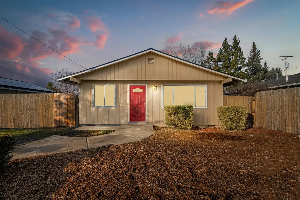 163 Berrydale Avenue Medford OR 97501