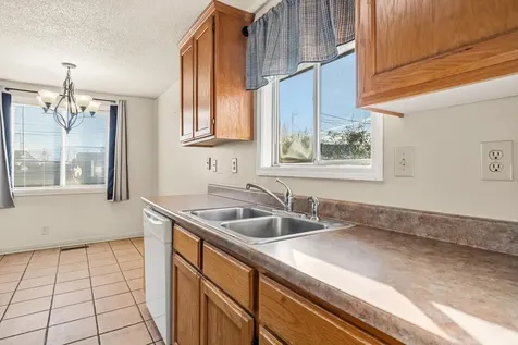 163 Berrydale Avenue Medford OR 97501
