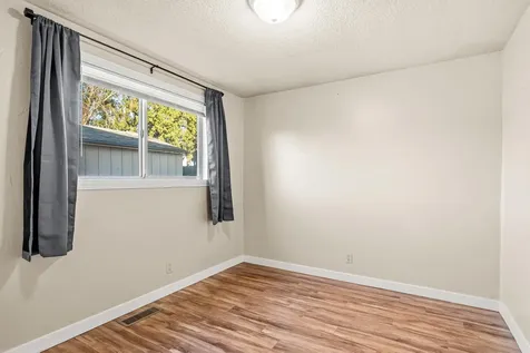 163 Berrydale Avenue Medford OR 97501