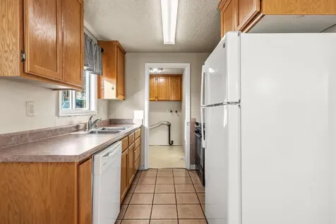 163 Berrydale Avenue Medford OR 97501