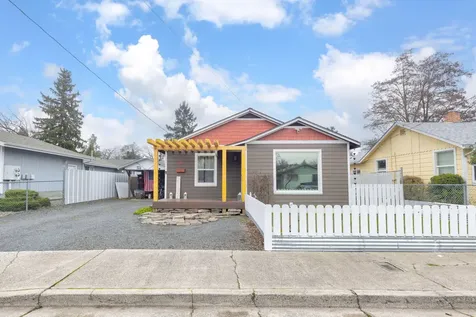 418 SE L Street Grants Pass OR 97526
