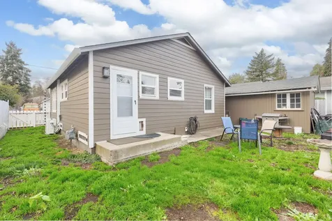 418 SE L Street Grants Pass OR 97526