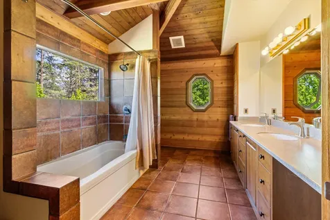 4896 Highway 66 Ashland OR 97520