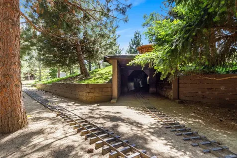 4896 Highway 66 Ashland OR 97520