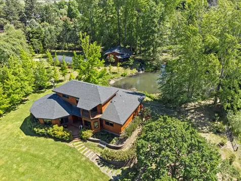 4896 Highway 66 Ashland OR 97520