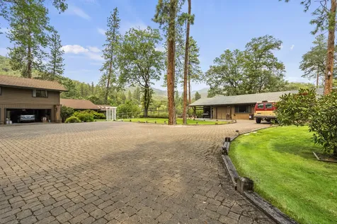 1407 Upper River Road Gold Hill OR 97525