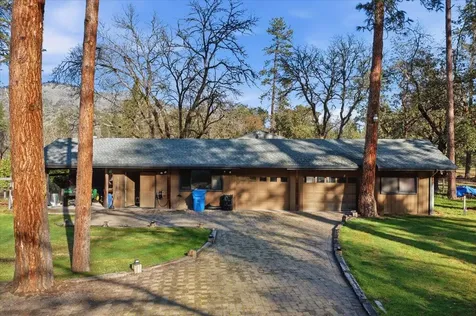1407 Upper River Road Gold Hill OR 97525