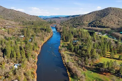 1407 Upper River Road Gold Hill OR 97525