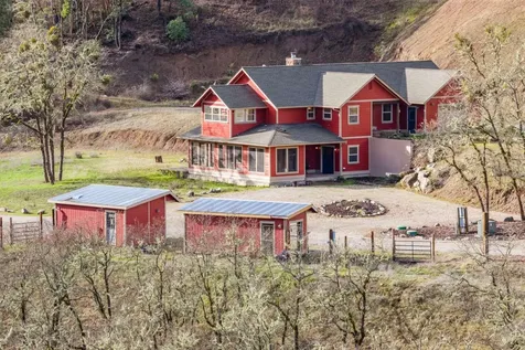 4760 Galls Creek Road Gold Hill OR 97525