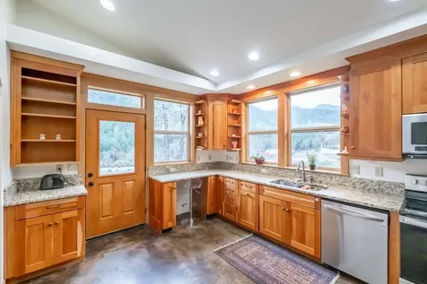 4760 Galls Creek Road Gold Hill OR 97525