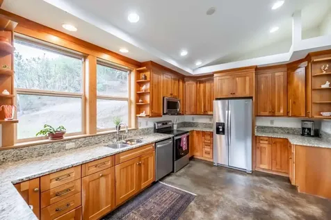 4760 Galls Creek Road Gold Hill OR 97525
