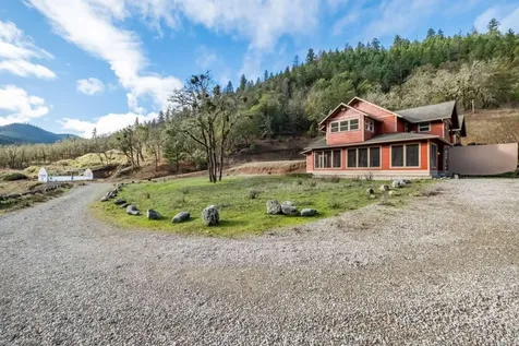 4760 Galls Creek Road Gold Hill OR 97525