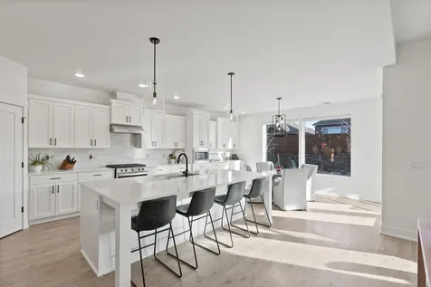 3842 NE Oakside Loop Bend OR 97701