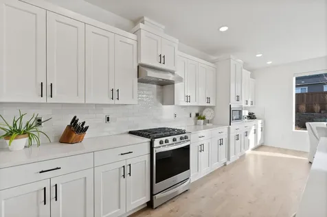 3842 NE Oakside Loop Bend OR 97701