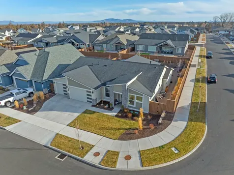 3842 NE Oakside Loop Bend OR 97701