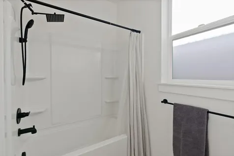 3842 NE Oakside Loop Bend OR 97701