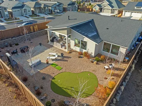 3842 NE Oakside Loop Bend OR 97701