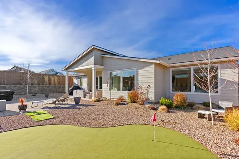 3842 NE Oakside Loop Bend OR 97701