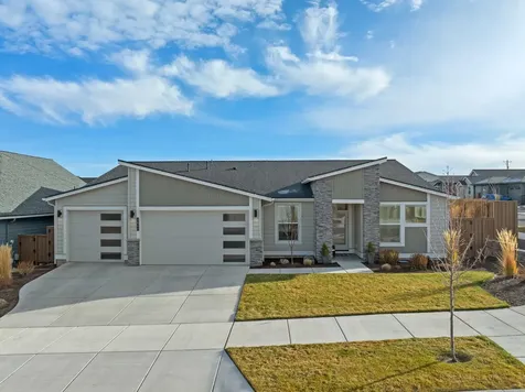 3842 NE Oakside Loop Bend OR 97701