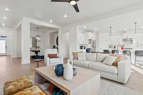 3842 NE Oakside Loop Bend OR 97701