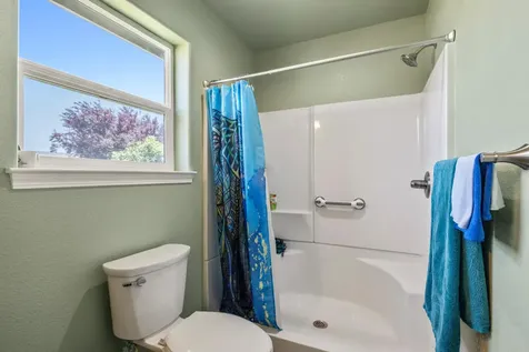 3934 El Cerrito Way Klamath Falls OR 97603