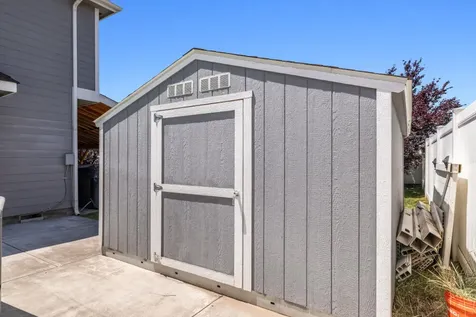 3934 El Cerrito Way Klamath Falls OR 97603