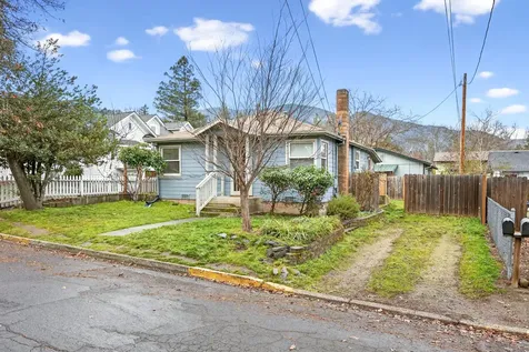 303 Garfield Street Ashland OR 97520