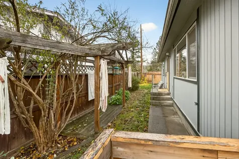 303 Garfield Street Ashland OR 97520