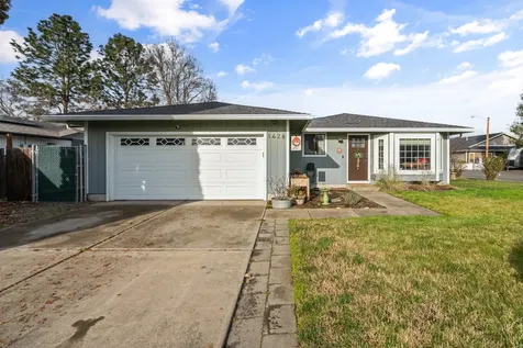 1426 Timothy Street Central Point OR 97502