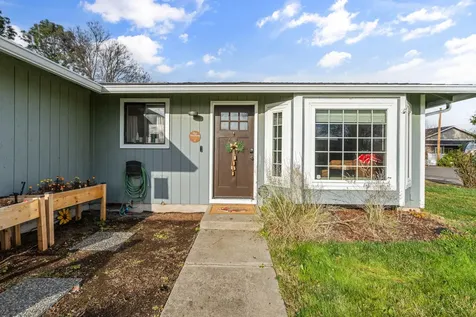 1426 Timothy Street Central Point OR 97502