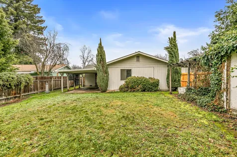 1846 Hart Avenue Medford OR 97501